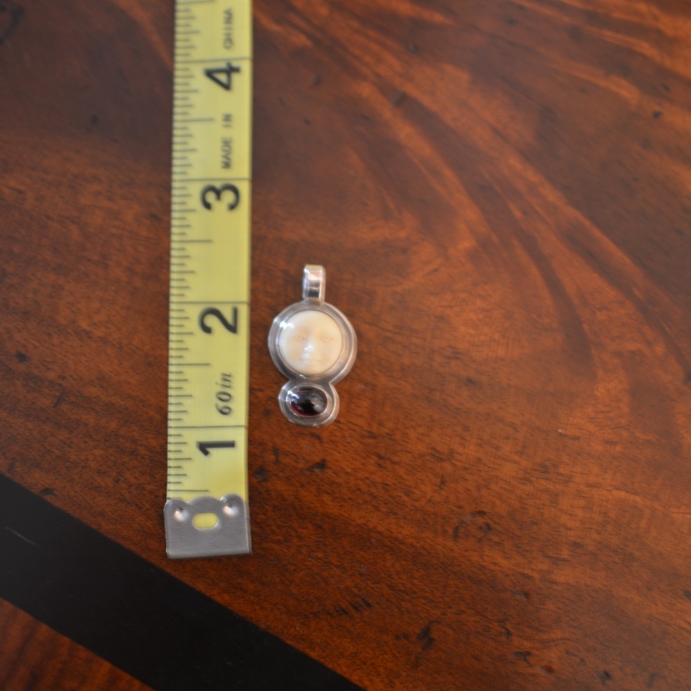 Misti Martin moon face garnet silver pendant - Picture 2 of 4